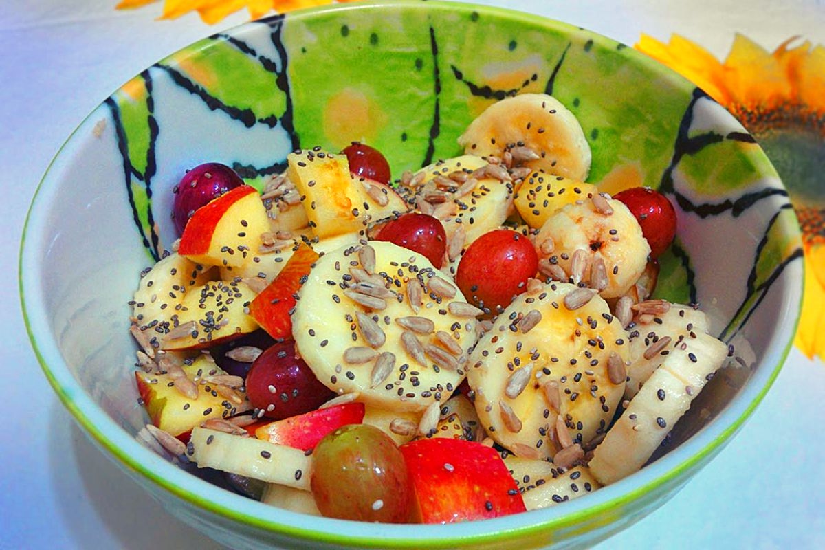 Salada de Frutas com Granola FIT